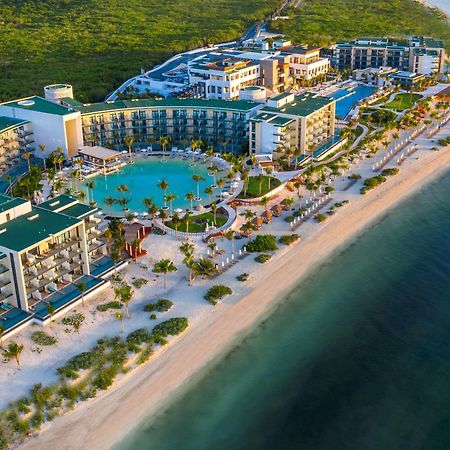ヘブン リビエラ カンクン リゾート アンド スパ【大人専用・オールインクルーシブ】 Alfredo V. Bonfil エクステリア 写真 Aerial view of the resort